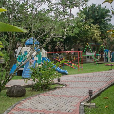 Hotel Suerre Guápiles Екстериор снимка