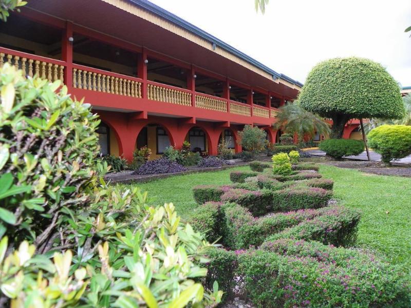 Hotel Suerre Guápiles Екстериор снимка