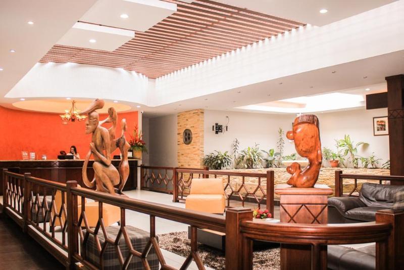 Hotel Suerre Guápiles Екстериор снимка