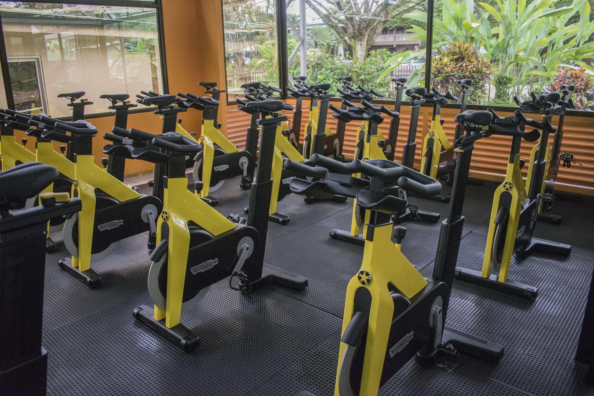 Hotel Suerre Guápiles Екстериор снимка